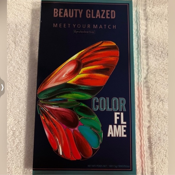 Eyeshadow palette - Picture 2 of 10